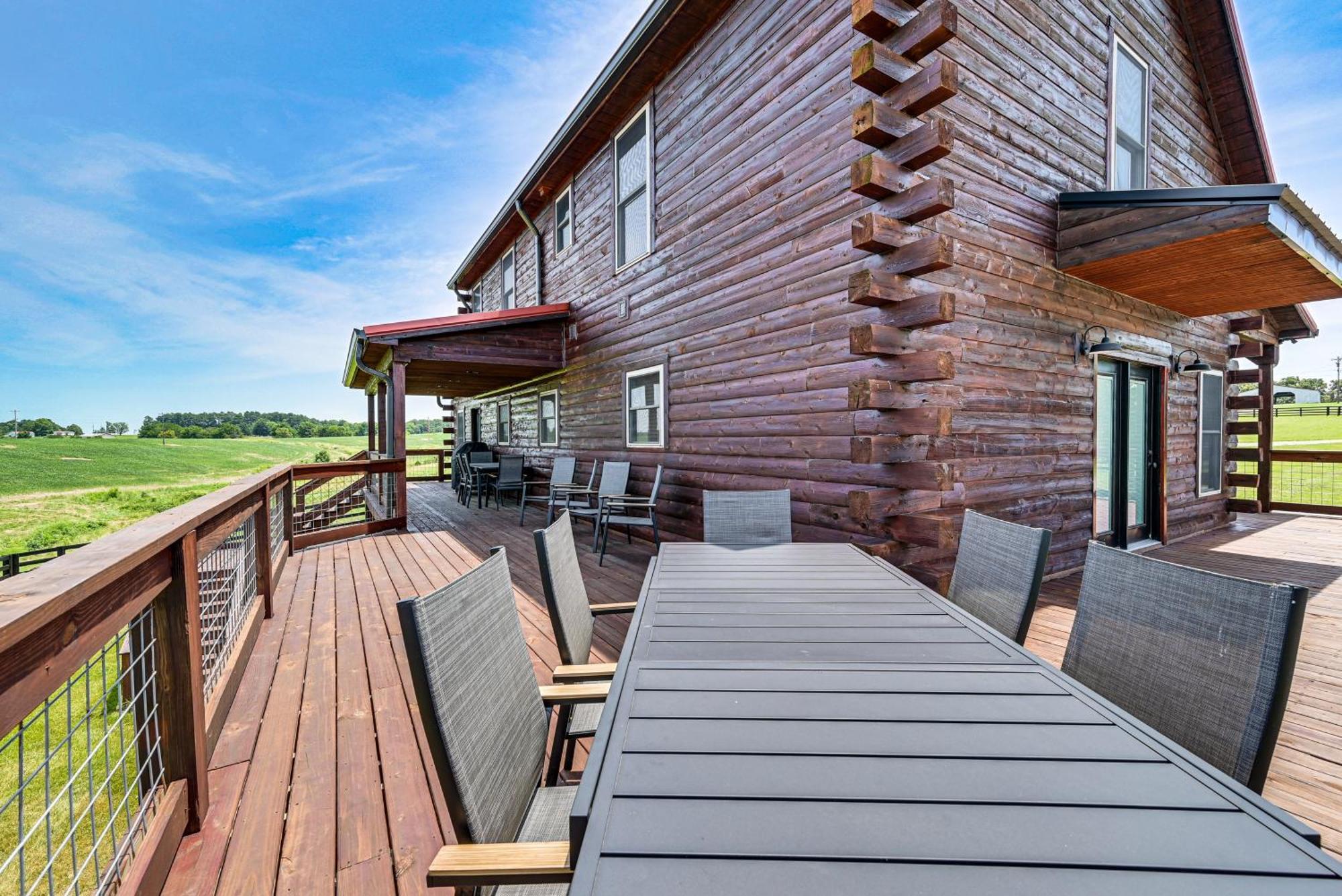 Scenic Getaway With Deck 7 Mi To Mammoth Cave Park! Villa Brownsville Eksteriør billede